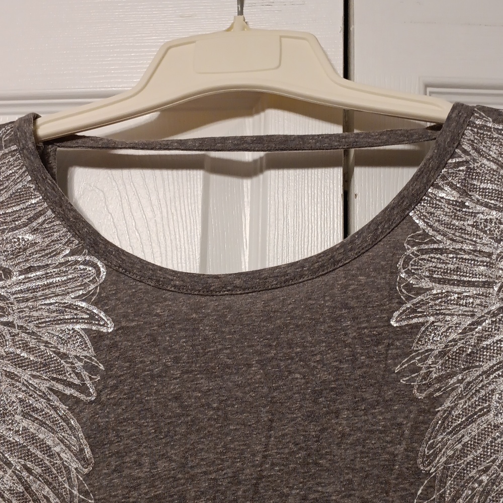 Rock & Republic short sleeve tee - Picture 3 of 7